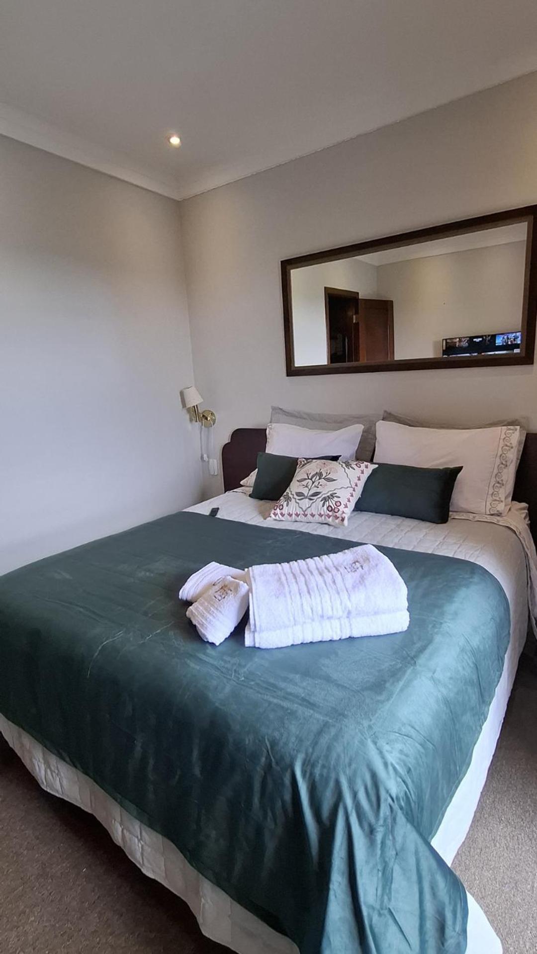 Apartamento Duplex Em Castelo | Piscina Aquecida, Lareira E Wi-fi