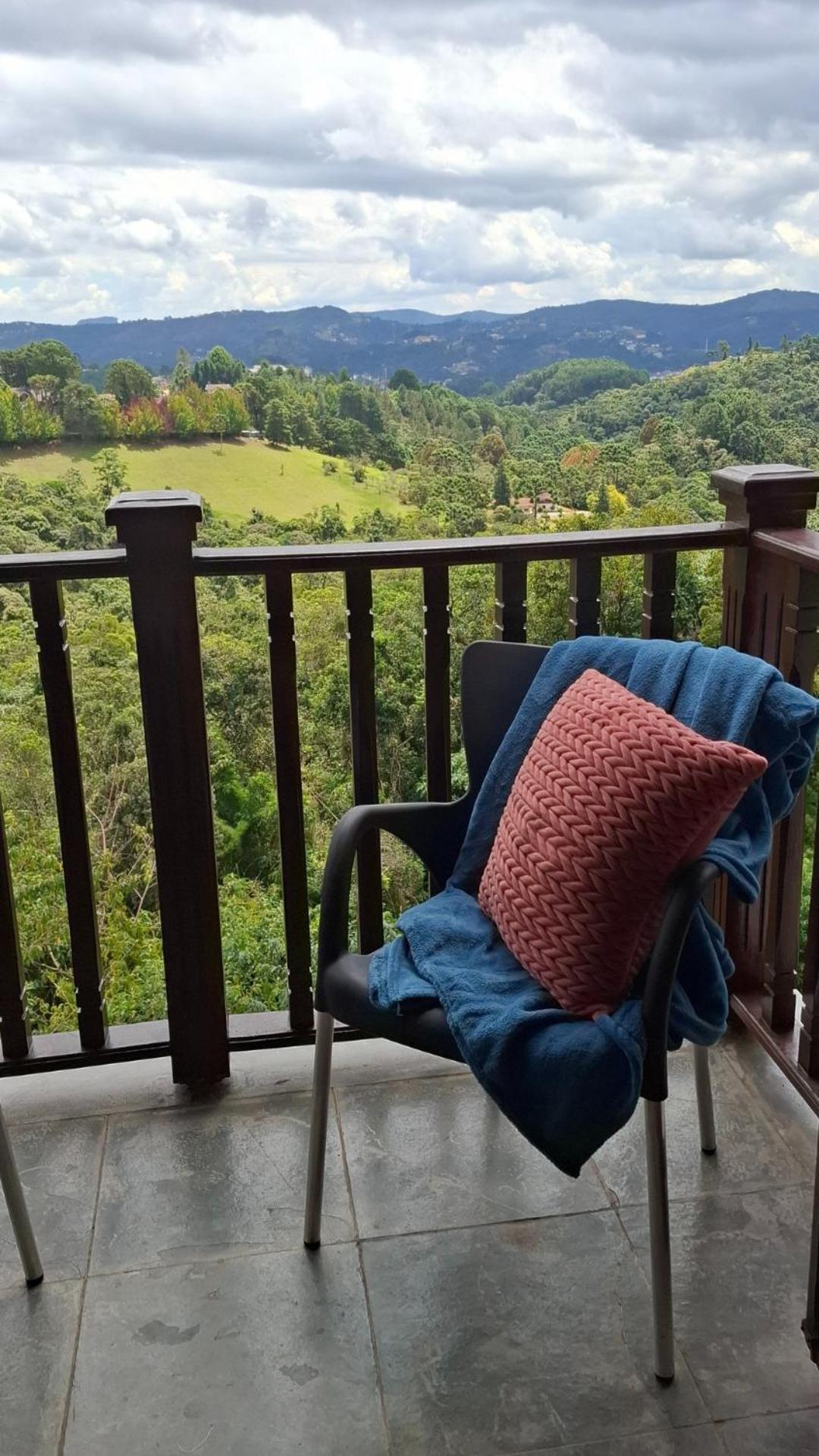 Duplex Em Castelo | Piscina Aquecida, Lareira E Wi-fi Apartamento Campos do Jordão