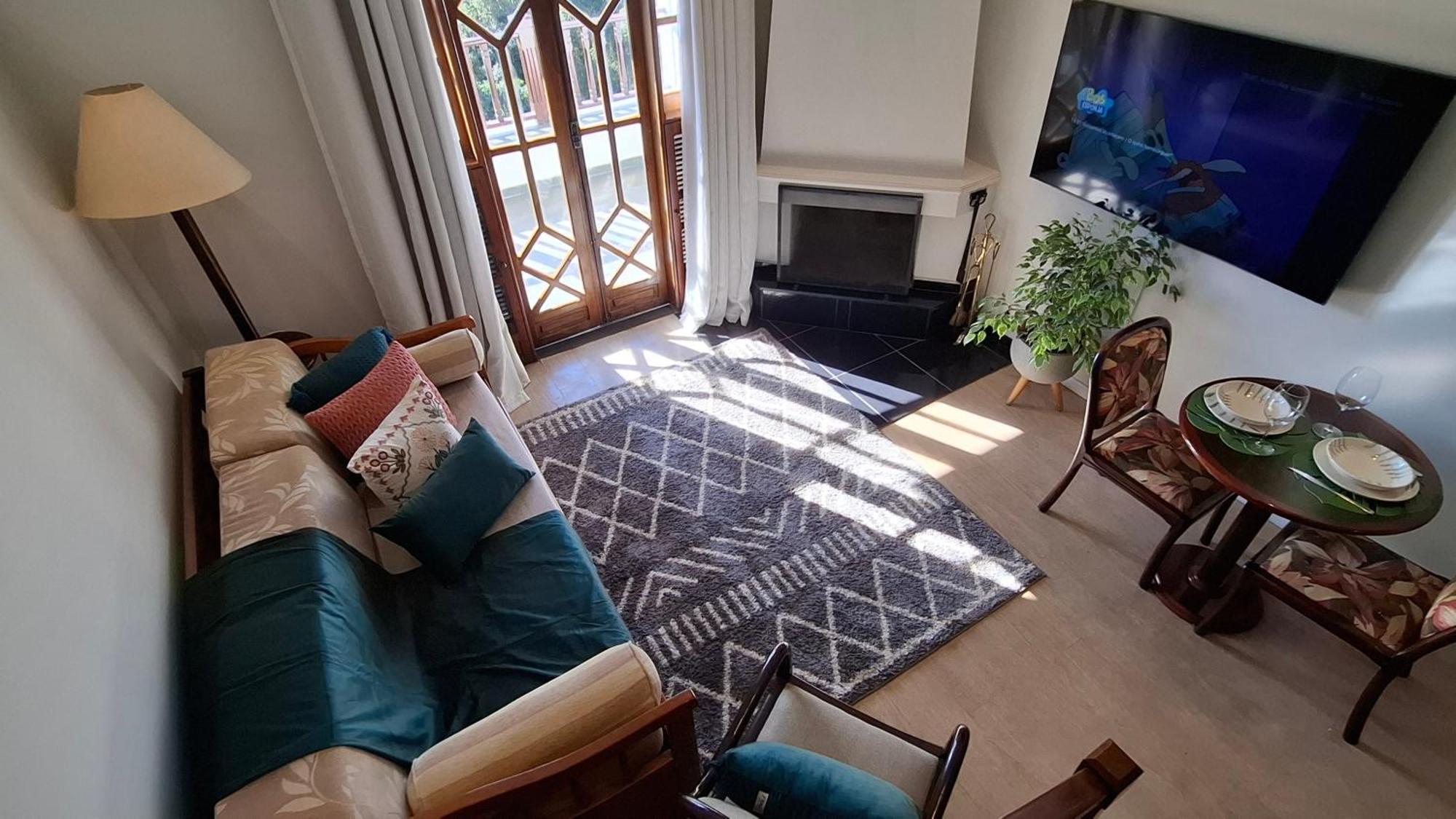 Apartamento Duplex Em Castelo | Piscina Aquecida, Lareira E Wi-fi Campos do Jordão