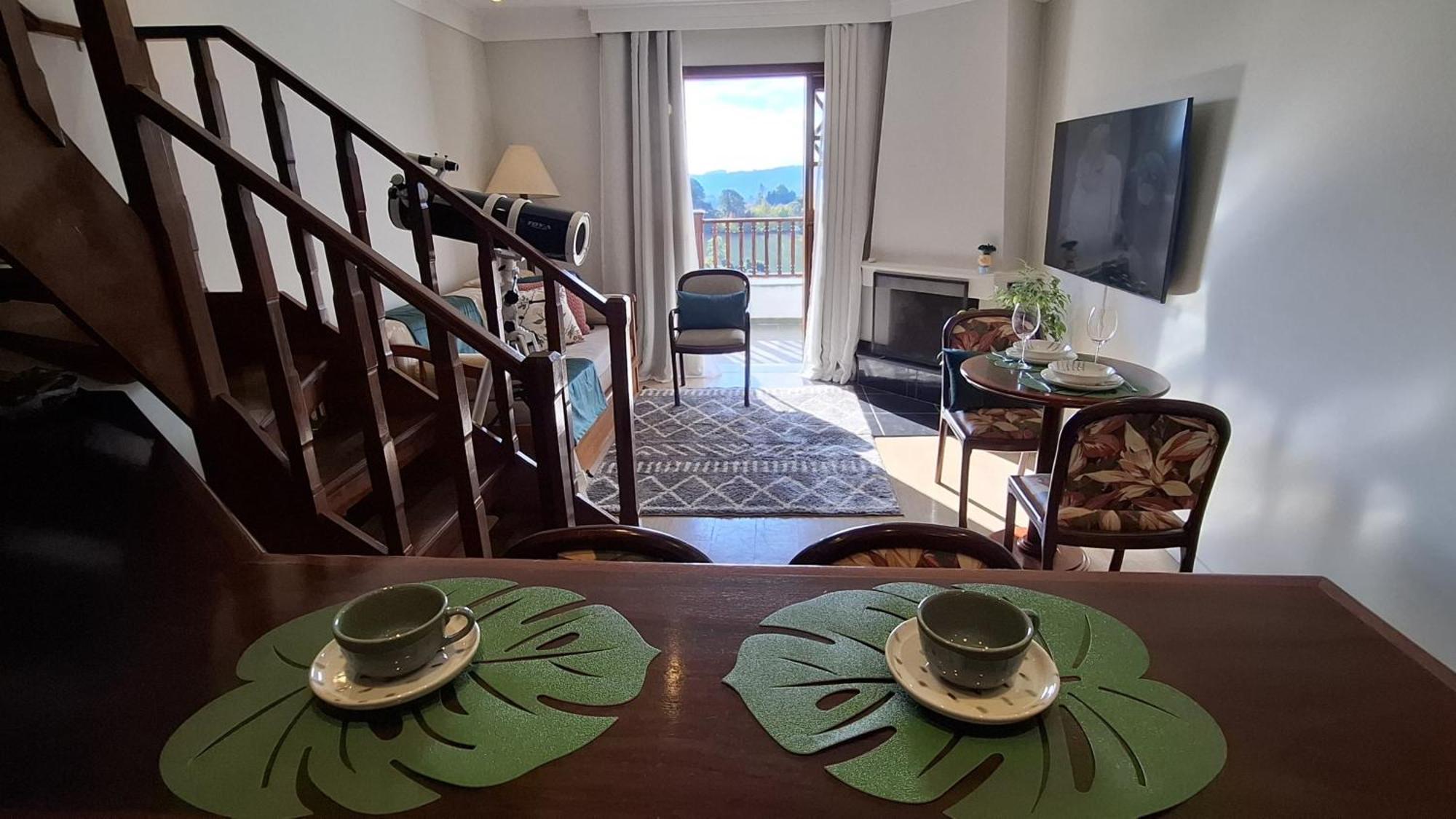 Apartamento Duplex Em Castelo | Piscina Aquecida, Lareira E Wi-fi Campos do Jordão