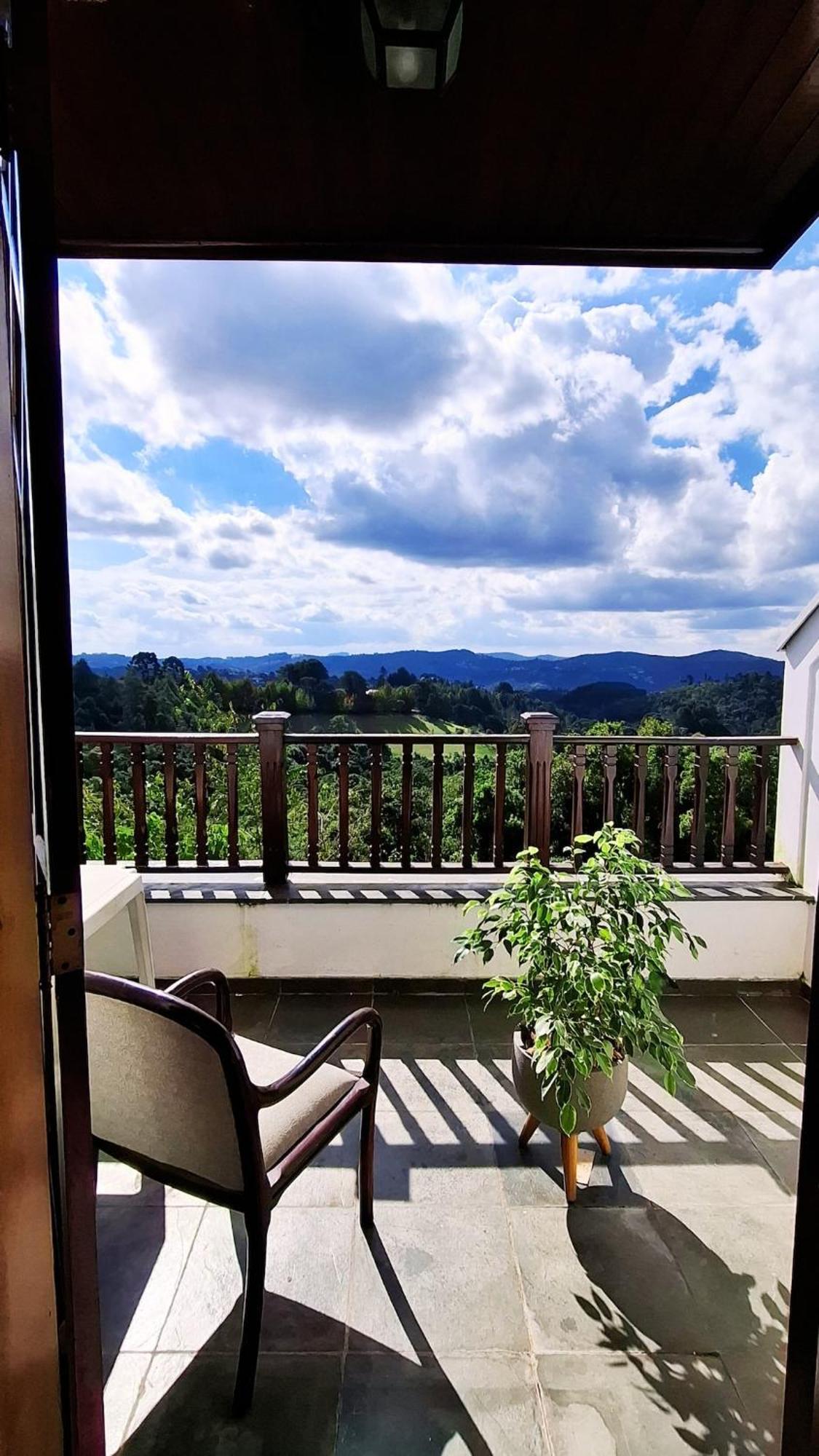 Apartamento Duplex Em Castelo | Piscina Aquecida, Lareira E Wi-fi