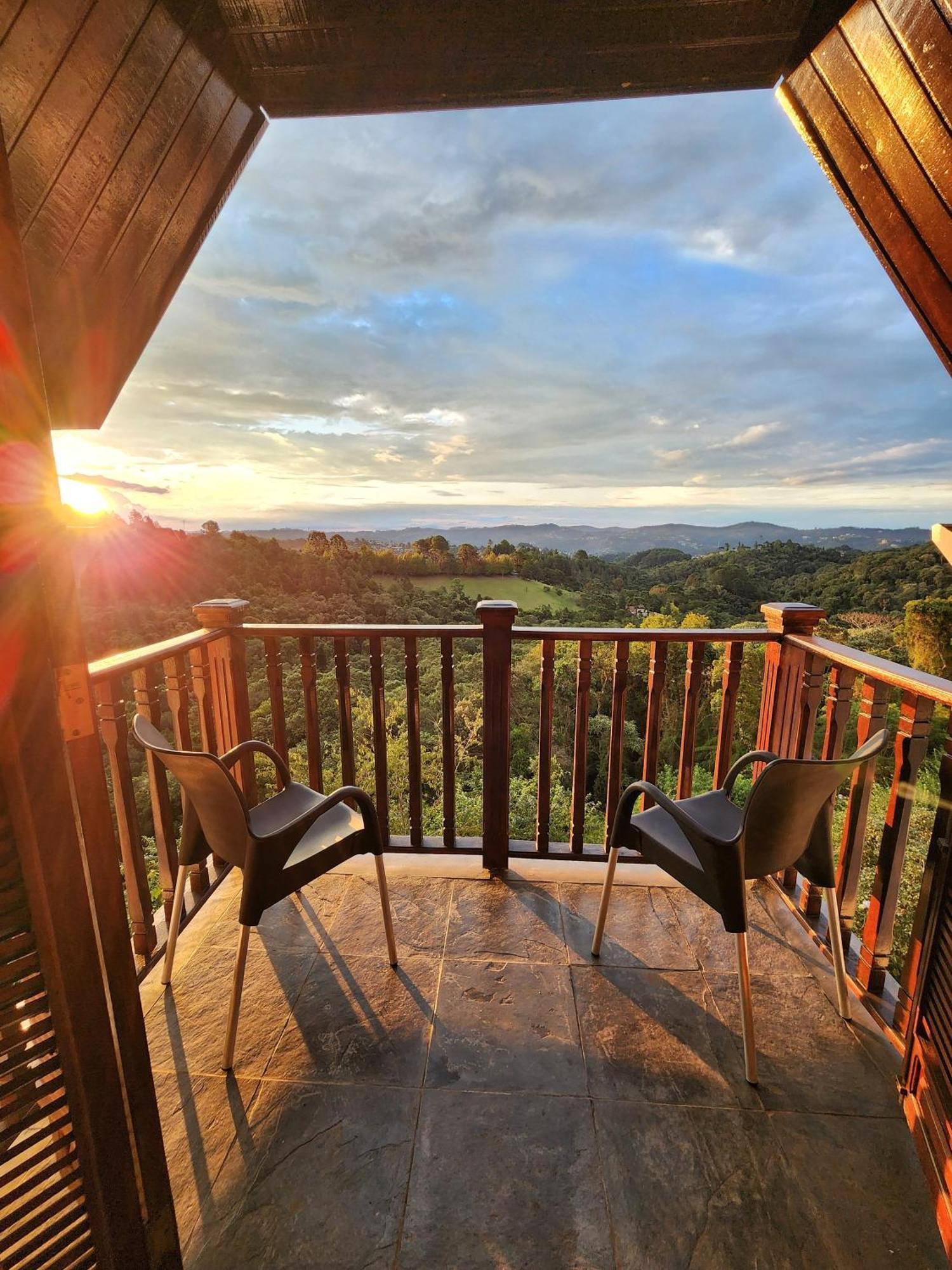 Duplex Em Castelo | Piscina Aquecida, Lareira E Wi-fi Campos do Jordão